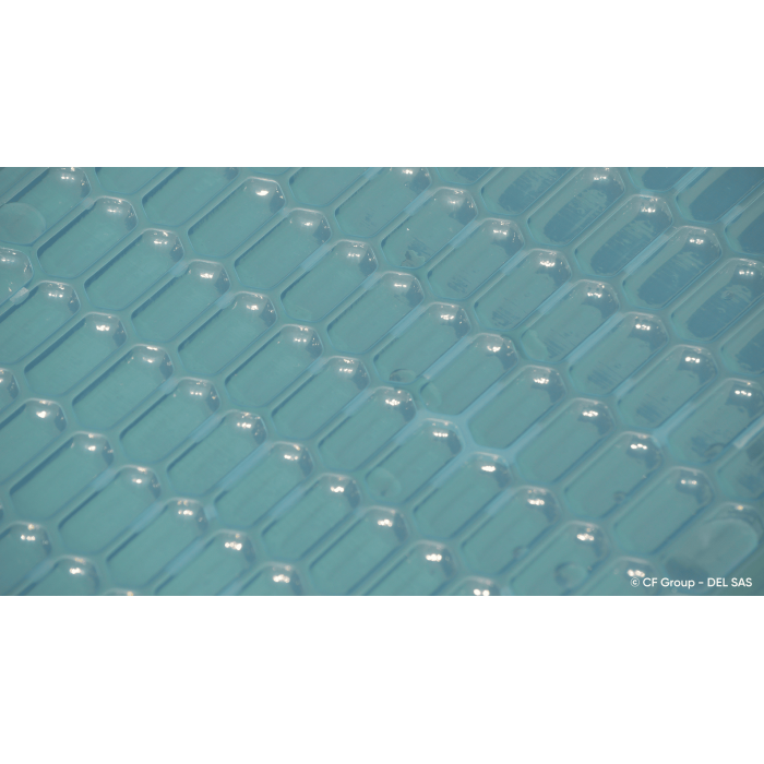 Плівка Alveolar translucent blue 550мкм вільної форми окантована Alveolar BlueW